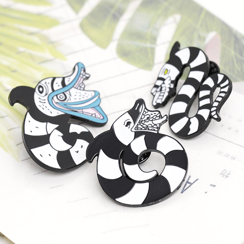 Beetlejuice Enamel Pin Lydia Deetz SandWorm Badge Brooch Lapel pin for Denim Jean shirt bag Horror Movie Jewelry Gift for friend, Gray
Beetlejuice Enamel Pin Lydia Deetz SandWorm Badge Brooch Lapel pin for Denim Jean shirt bag Horror Movie Jewelry Gift for friend, Gray