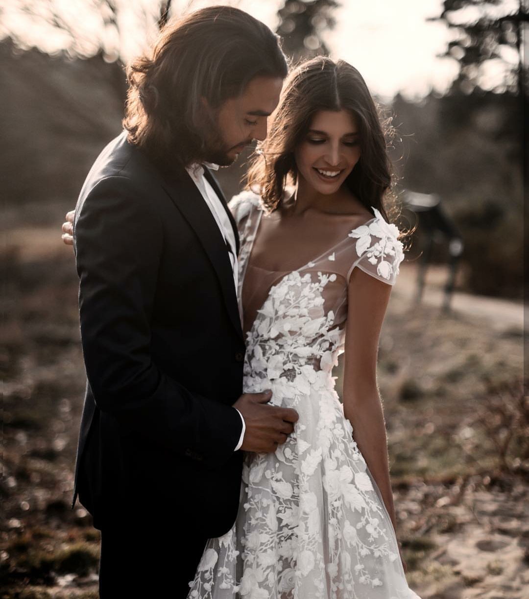 berta boho wedding dresses backless sweep train lace applique tulle beach bridal gowns cap sleeves deep v neck robe de marie