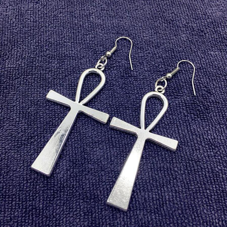 Antique Silver Retro Egyptian Symbol Ankh Cross Exaggerated Minimal Cross Charm Pendant Hip Hop Earring Jewellery For Women Gift A432
Antique Silver Retro Egyptian Symbol Ankh Cross Exaggerated Minimal Cross Charm Pendant Hip Hop Earring Jewellery For Women Gift A432