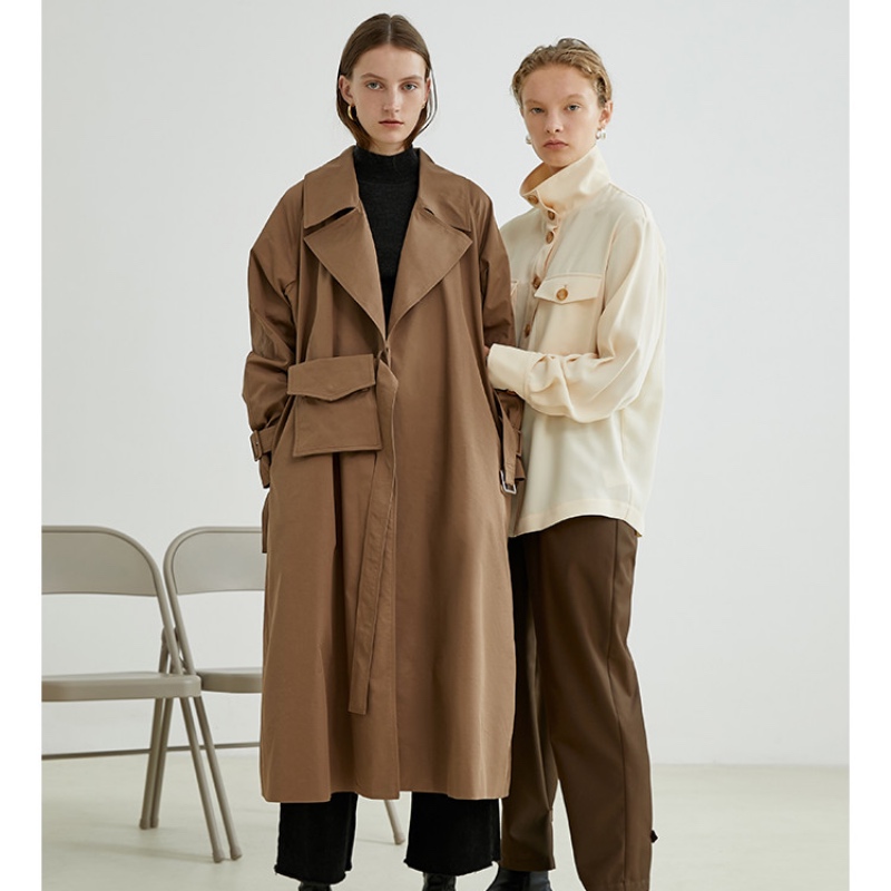 IRINAFS02 Fall Winter 2019 waist bag design belted long trench coat women, Coffee
IRINAFS02 Fall Winter 2019 waist bag design belted long trench coat women, Coffee