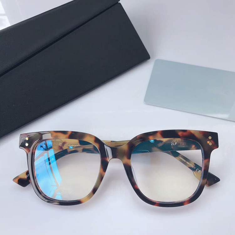 Newarrival fashional CD1 wide Square plank glasses frame unisex 50-20-145mm imported light full rim for prescription glasses full-set case
Newarrival fashional CD1 wide Square plank glasses frame unisex 50-20-145mm imported light full rim for prescription glasses full-set case