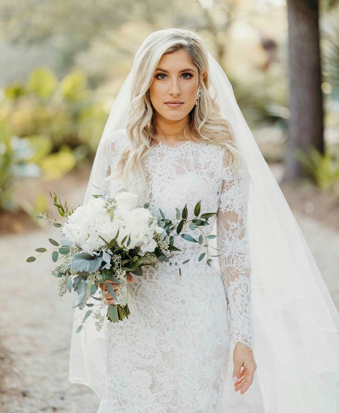 Classic Lace Mermaid Wedding Dresses Jewel Neck Bohemian Sweep Train Boho Bridal Gowns Long Sleeves Plue Size vestidos de novia