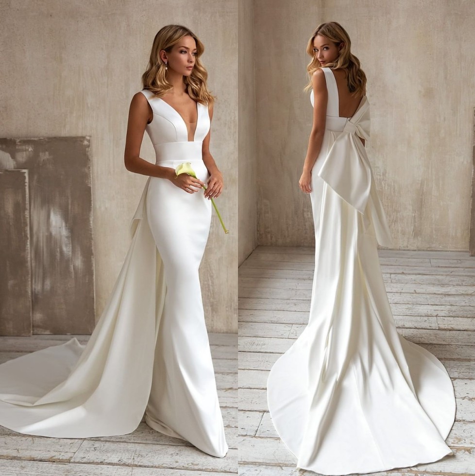 High Quality Mermaid Backless Wedding Dresses Deep V Neck Bridal Gowns Sweep Train Satin Trumpet robe de mariée, Burgundy
High Quality Mermaid Backless Wedding Dresses Deep V Neck Bridal Gowns Sweep Train Satin Trumpet robe de mariée, Burgundy