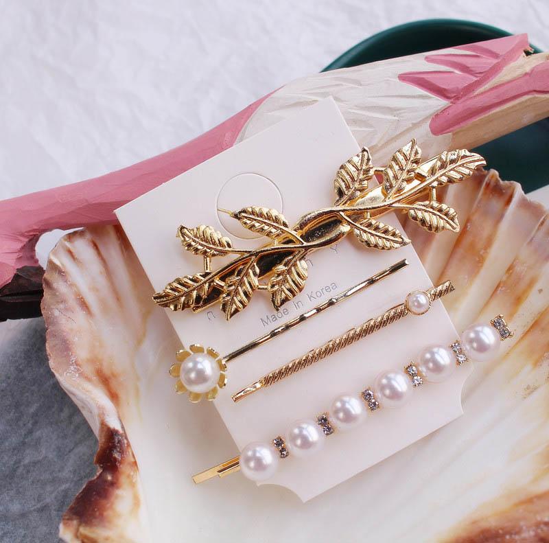 2019INS pearl women hair clips fashion rhinestone girls barrettes boutique designer hair clips hair accessories for women BB clip, Multi-color
2019INS pearl women hair clips fashion rhinestone girls barrettes boutique designer hair clips hair accessories for women BB clip, Multi-color
