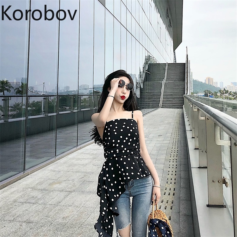 Korobov Summer 2020 New Outwear Irregular Ruffles Tank Top Women Sexy Sleeveless Pleat Design Strapless Camis Holiday Dot Top, Black
Korobov Summer 2020 New Outwear Irregular Ruffles Tank Top Women Sexy Sleeveless Pleat Design Strapless Camis Holiday Dot Top, Black