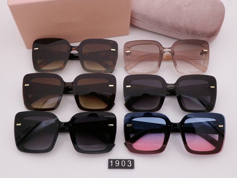 New women Summer style brand Polarized sunglasses woman and men designer uv protection clear lens vintage Full Rim Gold Sunglasses
New women Summer style brand Polarized sunglasses woman and men designer uv protection clear lens vintage Full Rim Gold Sunglasses