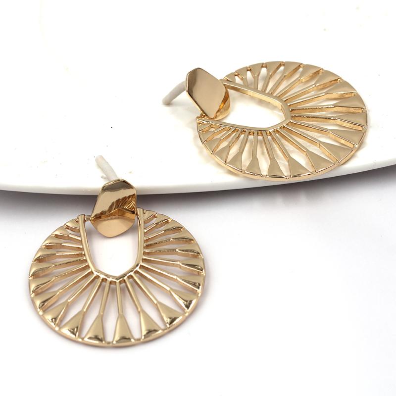 2020 Spring New Arrival Filigree Big Round Earrings Gold Silver Fan Shape Fan Shape Filigree Dangle Earrings For Women
2020 Spring New Arrival Filigree Big Round Earrings Gold Silver Fan Shape Fan Shape Filigree Dangle Earrings For Women