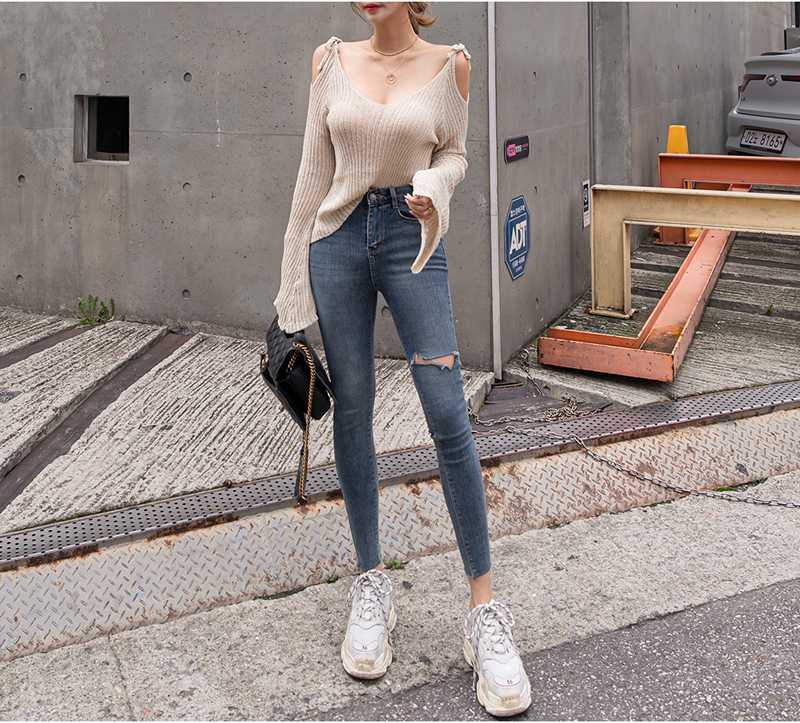 2020 new leisure fashion large button flight women's jeans high waist jeans pants women's high elastic tights hole elastic pants, Denim blue 
2020 new leisure fashion large button flight women's jeans high waist jeans pants women's high elastic tights hole elastic pants, Denim blue