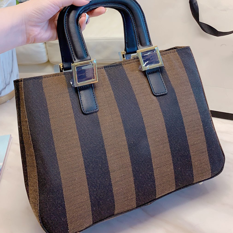 Large Totes Travel Luggage Bag Handbags Purses Fashion Full F Letter Detachable Handle Shoulder Strap Canvas Women Messenger Bag
Large Totes Travel Luggage Bag Handbags Purses Fashion Full F Letter Detachable Handle Shoulder Strap Canvas Women Messenger Bag