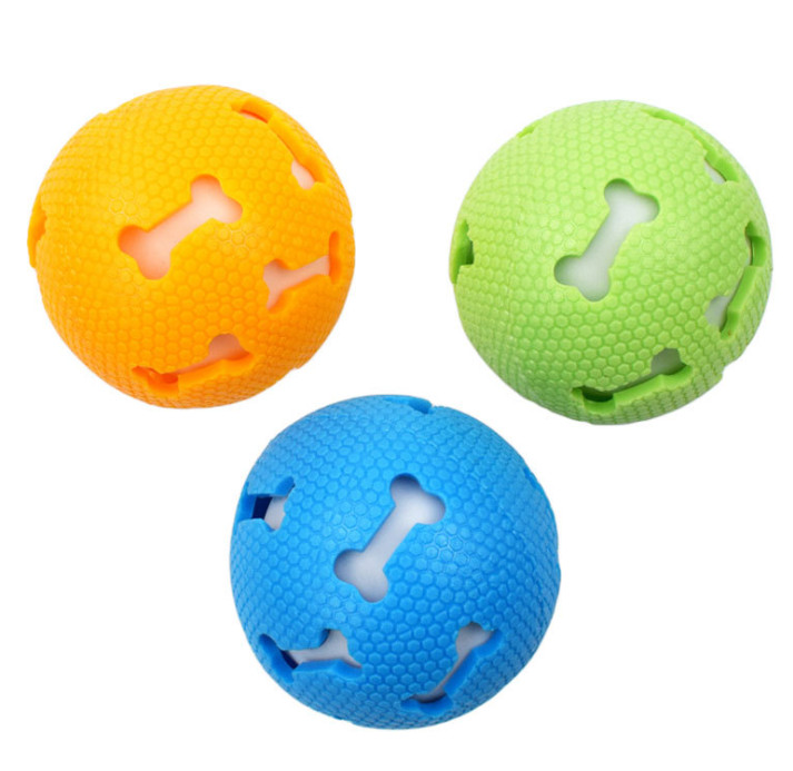 The latest pet toys, hollow bones, 2 styles, luminous vocal ball, 7.5cm dog and cat bite-resistant natural rubber toy