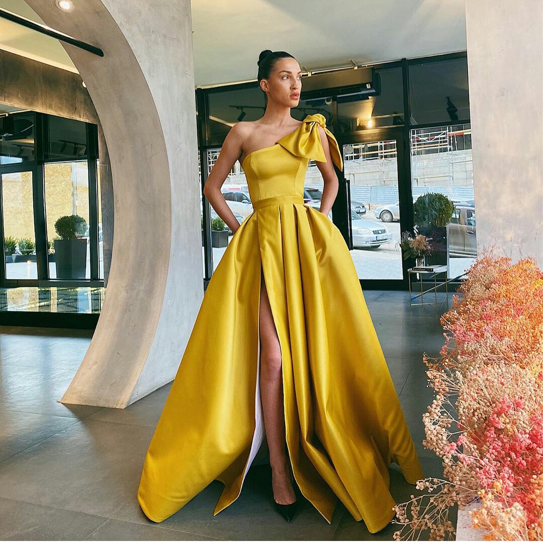 yellow party dresses oneshoulder sleeveless highsplit bow sweep train evening dress cheap satin custom made party gown hot sell