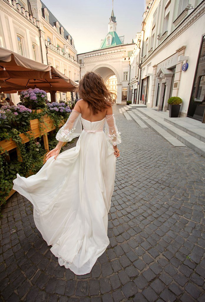 2019 Sexy Beach Wedding Dresses Sweetheart Lace Bohemian Wedding Dress With Detachable Sleeves Side Split Boho Bridal Gowns Custom
