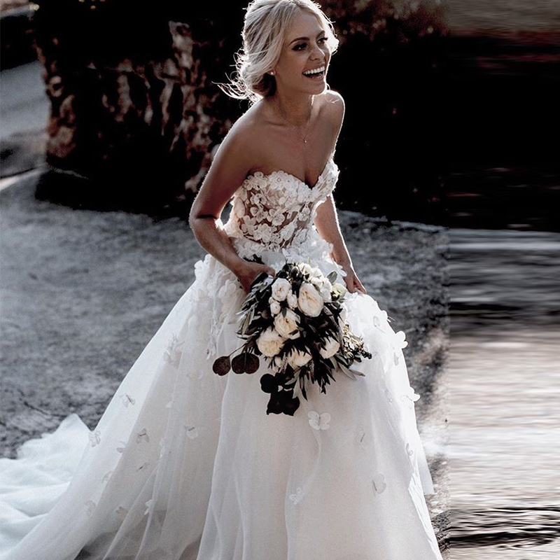 2020 Beach Wedding Dresses Lace 3D Floral Flowers Tulle A-line Sweetheart Boho Bridal Gowns Sweep Train Plus Size Bohemian Wedding Dress