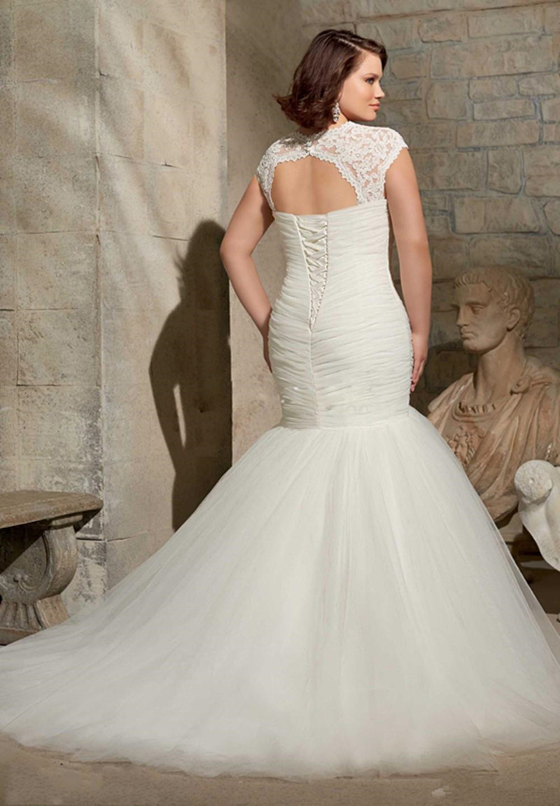 2024 New Vintage Plus Size Mermaid Wedding Dresses Lace Applique Pleats Cheap Trumpet Bridal Gowns Sweep Train Cap Sleeve Wedding Dress 98