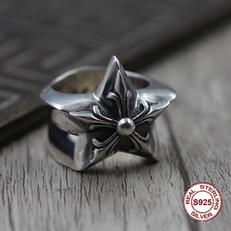 S925 pure silver men's ring personality Restoring ancient ways punk style Extra thick pentagram classic ring Gift to your lover
S925 pure silver men's ring personality Restoring ancient ways punk style Extra thick pentagram classic ring Gift to your lover