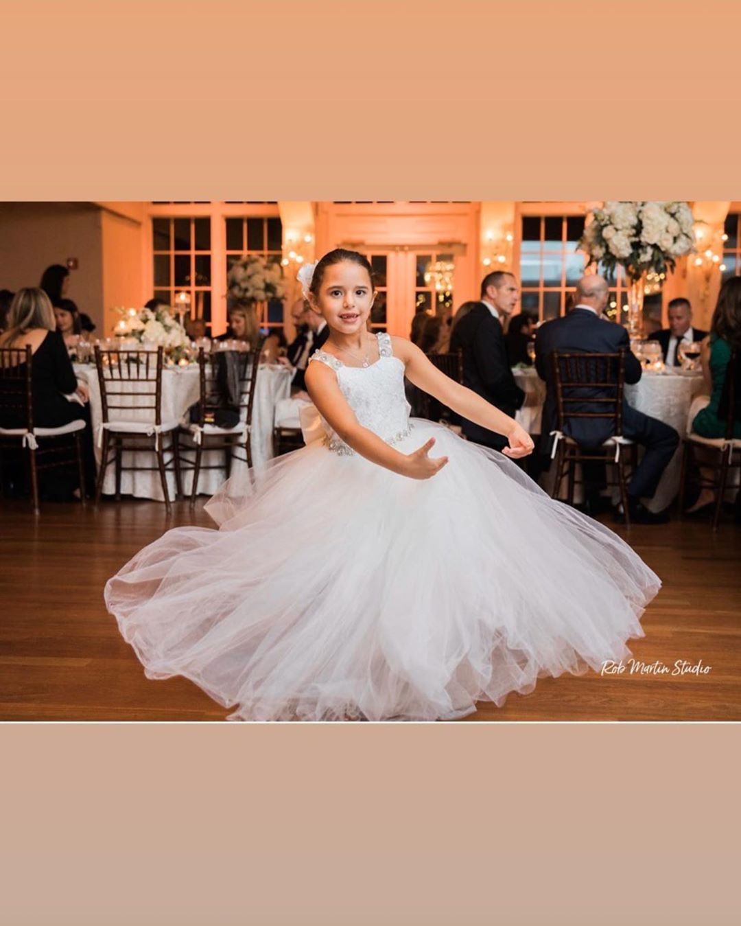 Lace Crystals Backless Flower Girl Dresses Spaghetti Tulle Little Girl Wedding Dresses Vintage Communion Pageant Dresses Gowns F156