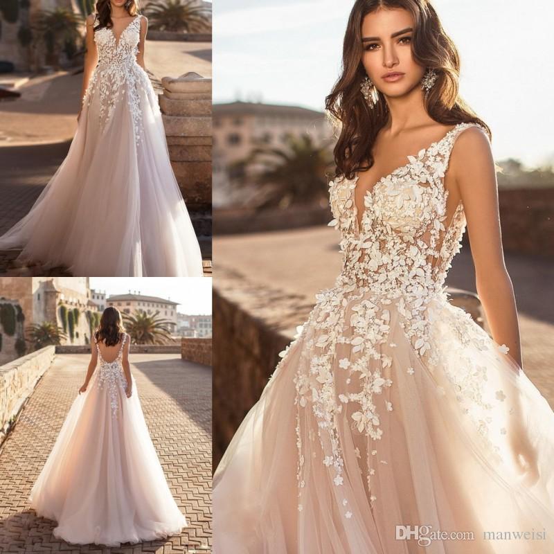 Naviblue Dolly V Neck Beach Wedding gowns Dresses Sexy Backless 3D Floral Appliqued Lace Bridal Gowns Sweep Train Tulle vestido 2022