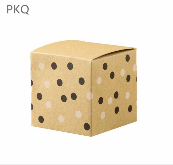 100pcs Small Dots Gift Boxes Kraft Paper Candy Box Wedding Favors Baby Shower Party Cookie Box Small Sweet Packaging
100pcs Small Dots Gift Boxes Kraft Paper Candy Box Wedding Favors Baby Shower Party Cookie Box Small Sweet Packaging