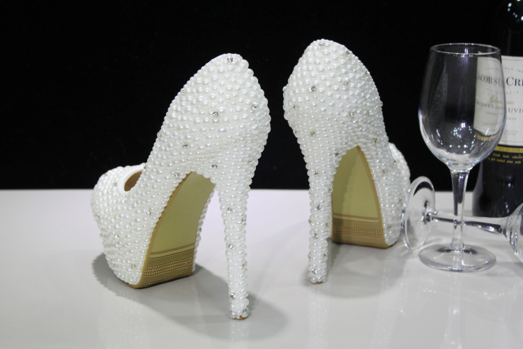 Fashion Luxurious Pearls Crystals White Wedding Shoes Size 12 cm High Heels Bridal Shoes Party Prom Women Shoes Free Shipping