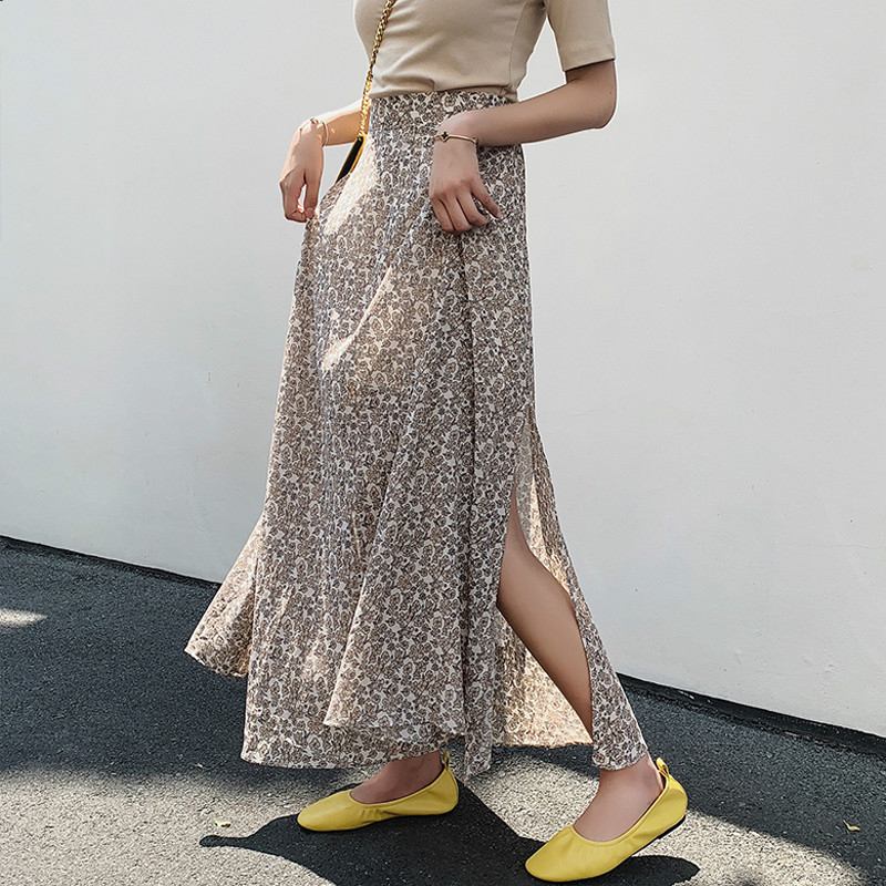 Yocalor Summer Floral Print Chiffon Skirts High Waist Side Split Skirts For Women 2020 Spring Vintage A-line With Lining, Black
Yocalor Summer Floral Print Chiffon Skirts High Waist Side Split Skirts For Women 2020 Spring Vintage A-line With Lining, Black