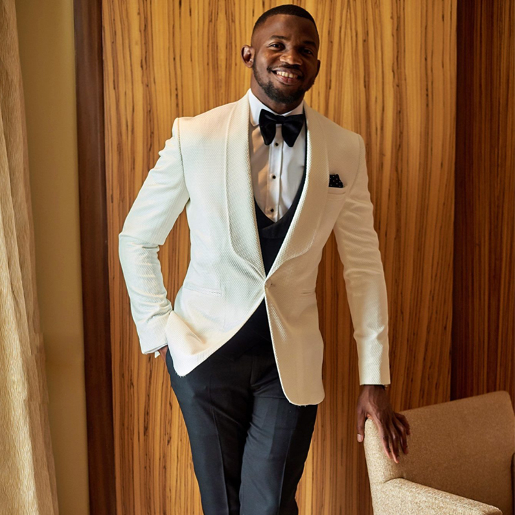 Fashion Designer White Mens Wedding Jacket Shawl Lapel One Button All Match Tuxedos Groom Prom Wear Blazer