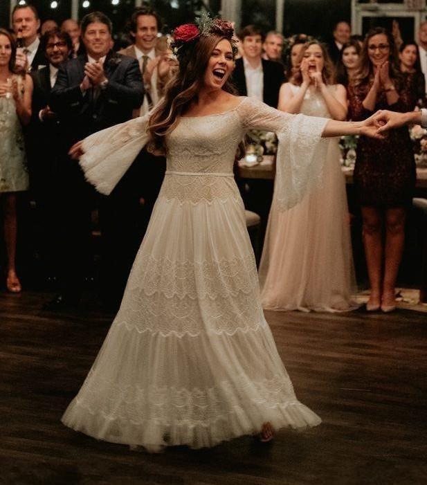 cheap Bohemian Full Lace Wedding Dresses Summer Wear Off The Shoulder Long Sleeves Beach Wedding Dress Boho Plus Size Bridal Gowns