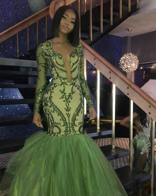 Olive Green Black Girl Mermaid Prom Dresses Long Sleeves Sheer Plunging Neck Plus Size Evening Gowns Sequined Floor Length Lace Formal Dress