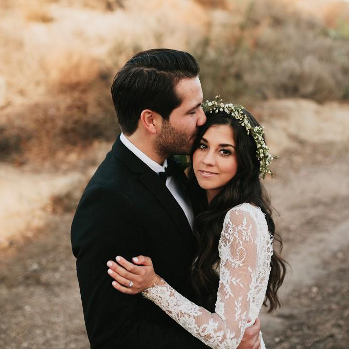 Elegant Country Full Lace Wedding Dresses Plugging V Neck Long Sleeve Applique Floral Beach Bridal Gowns berta bridal Wedding Dresses