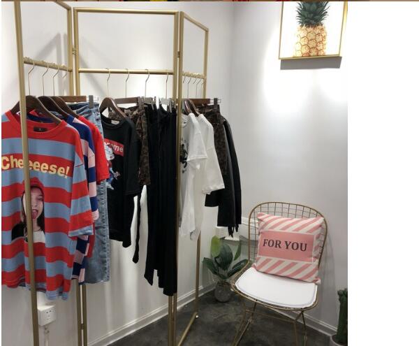 Iron clothing store display floor racks Commercial Furniture clothes racsk Middle island concise creative screen partition folding shelf