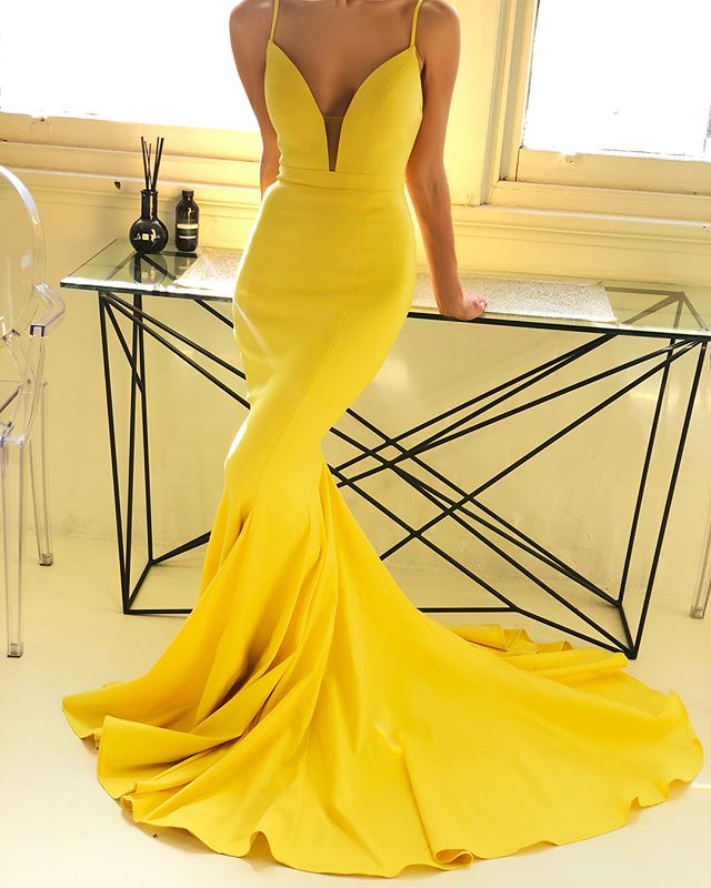 Sexy Backless Mermaid Yellow Bridesmaid Dresses Long Spaghetti Strap Maid of Honor Wedding Guest Dress Satin Prom Dresses