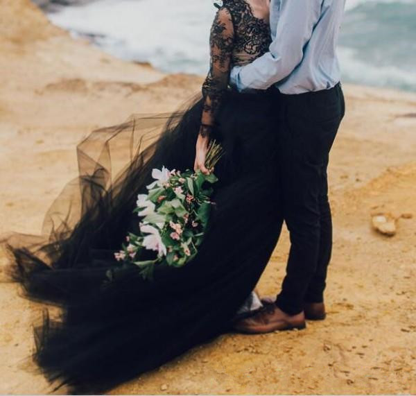 Sexy 2019 Beach Black Wedding Dress Deep V Neck Illusion Long Sleeves Lace Top Tulle Skirt Gothic Backless Wedding Bridal Gowns withTrain