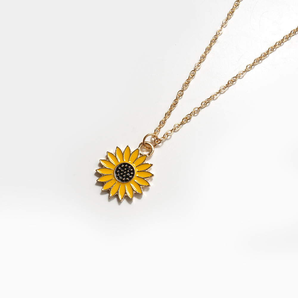 Simple Sunflower Pendant Necklaces 2020 Summer New Arrival Vintage Fashion Daily Jewelry Cute Sweater Necklaces for Women Birthday Gift
