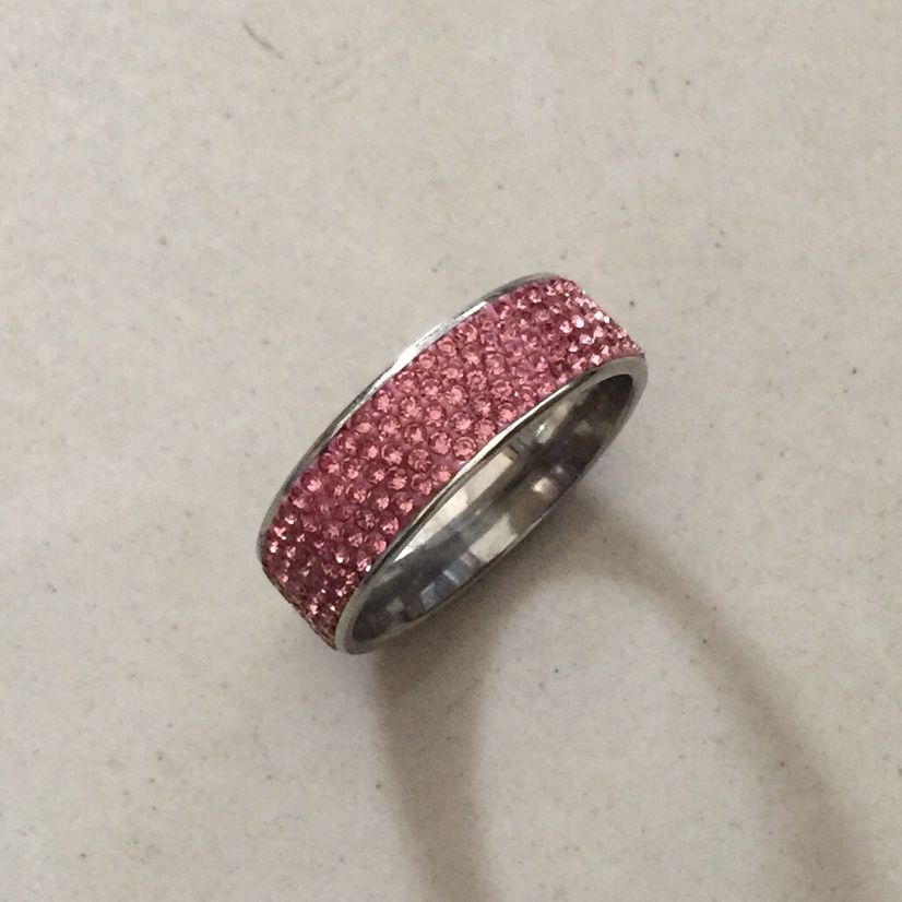 Bling Pink zircon 316L Stainless Steel silver colorful wedding ring rhinestone engagement Ring for Women girls Lovers wholesale
Bling Pink zircon 316L Stainless Steel silver colorful wedding ring rhinestone engagement Ring for Women girls Lovers wholesale
