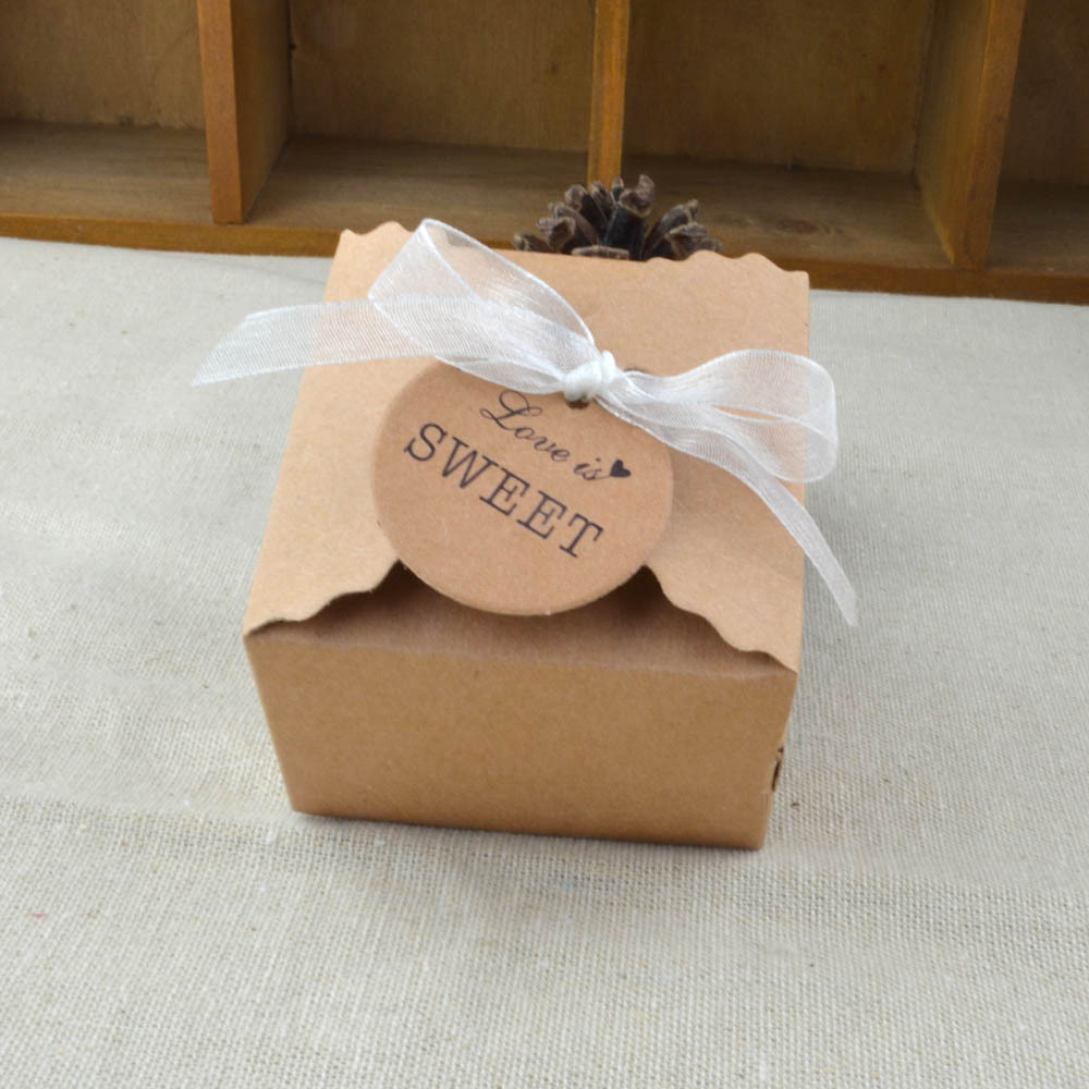 10pcs 6.5x6.5x4.5cm Vintage Retro Mini Kraft Paper Box Wedding Gift Favor Boxes Party Candy Box Packaging with Ribbon and Tag
10pcs 6.5x6.5x4.5cm Vintage Retro Mini Kraft Paper Box Wedding Gift Favor Boxes Party Candy Box Packaging with Ribbon and Tag