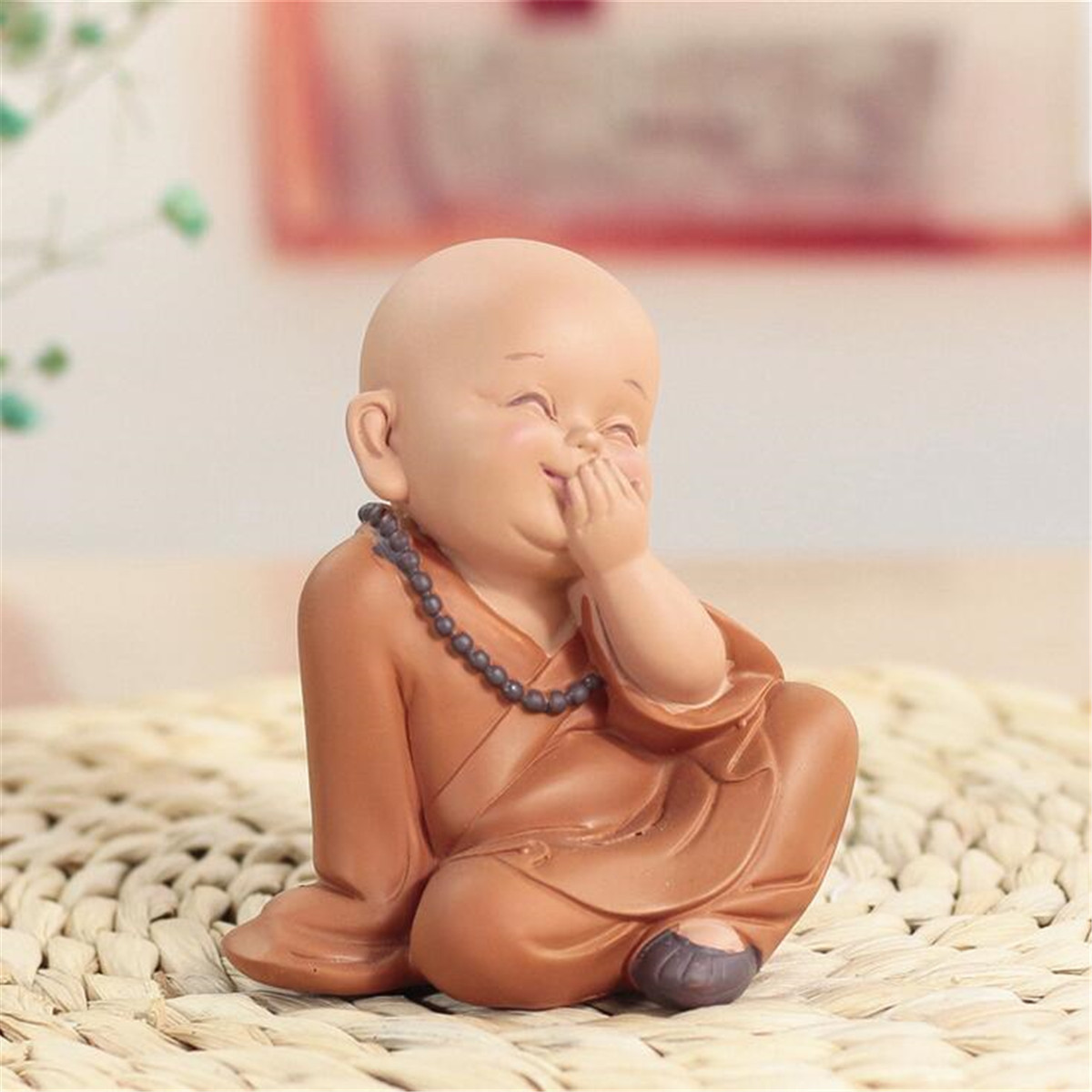 Little Monk Sculpture Chinese Style Resin Hand-Carved Home Decoration Accessories Gift Small Buddha Statue 210414