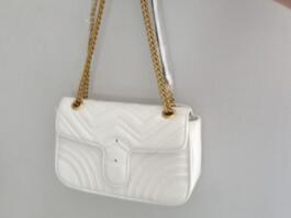 Hot Sale Fashion Women luxury Shoulder Bags Classic Gold Chain 26cm Bag Heart Style Women Bag Handbag Tote Bags Messenger Handbags, Red 
Hot Sale Fashion Women luxury Shoulder Bags Classic Gold Chain 26cm Bag Heart Style Women Bag Handbag Tote Bags Messenger Handbags, Red