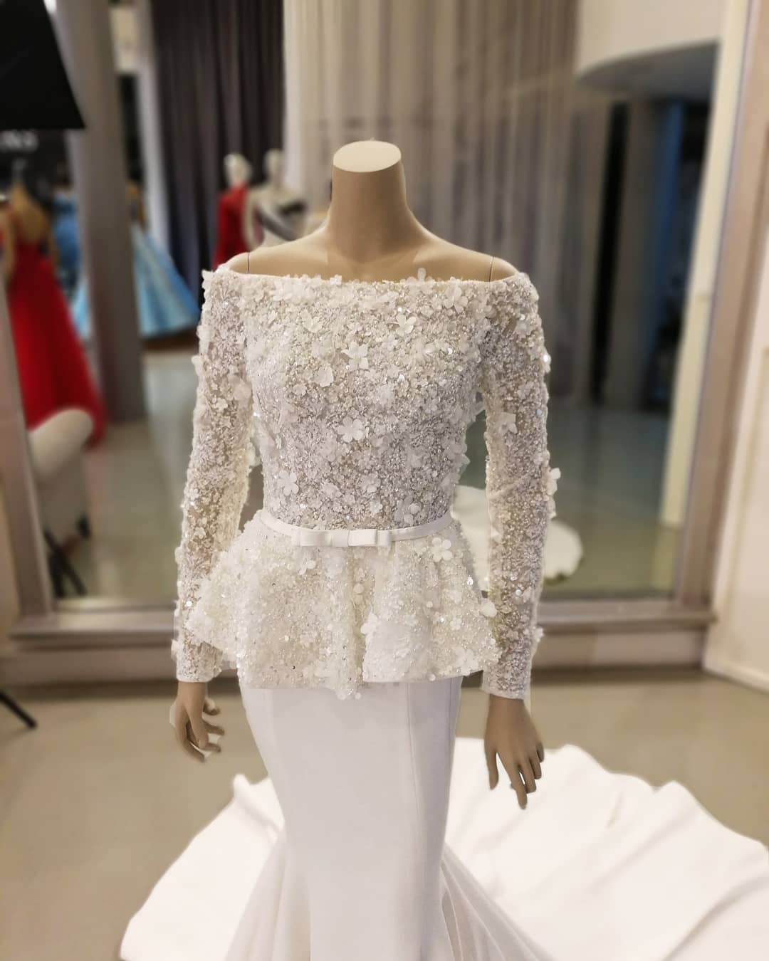 Mermaid Ful Lace Long Sleeves Wedding Dresses Off The Shoulder Sequined Peplum Bridal Gowns Beaded Sweep Train Robes De Mari E