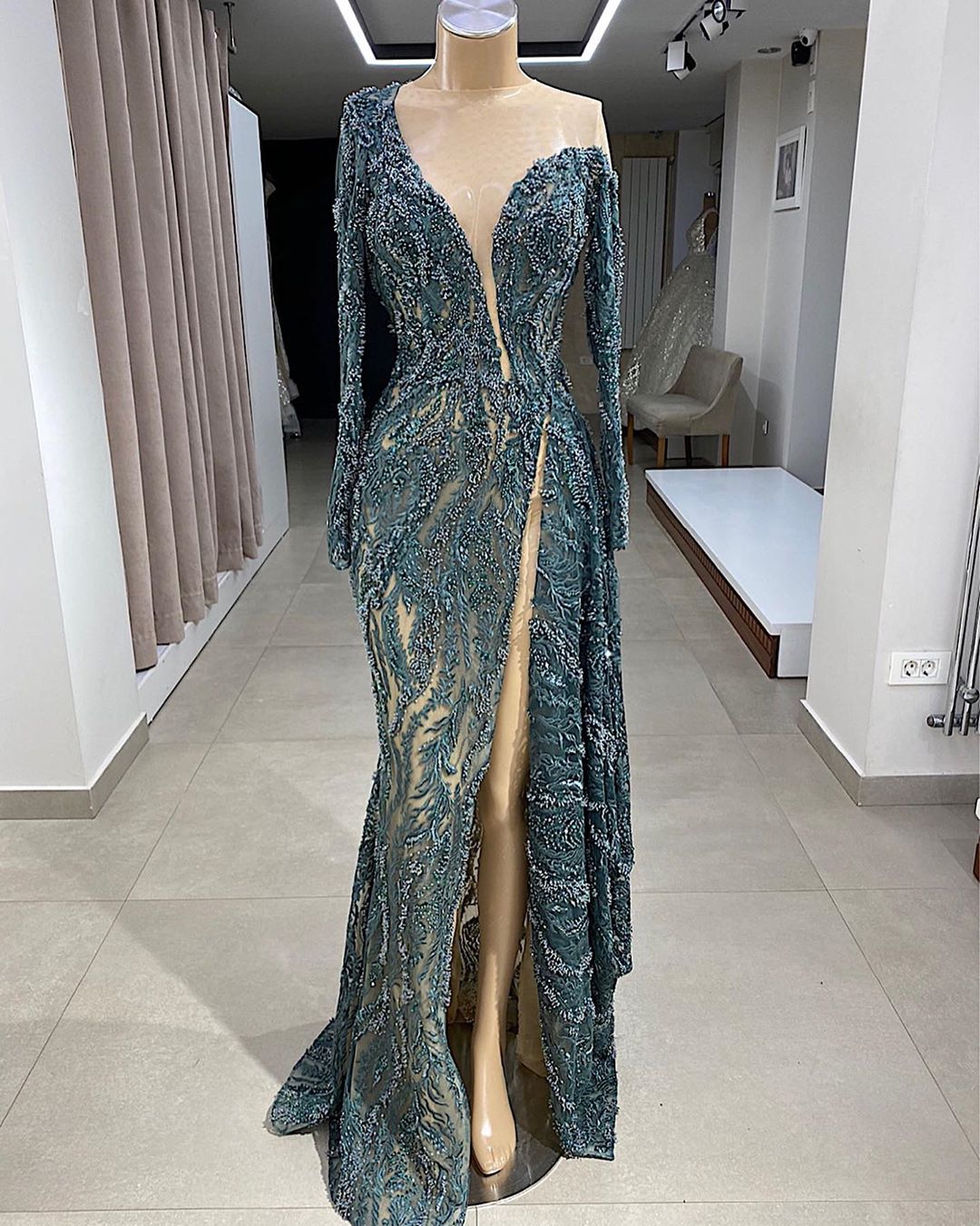 Aso Ebi 2020 Arabic Luxurious Lace Beaded Evening Dresses High Split Prom Dresses Sheer Neck Formal Party Second Reception Gowns ZJ208