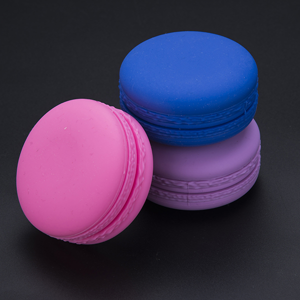 Macaron Silicone Container 53mm Dia 4pcs per box Silicone Container Jars Dabs wax containers dry herb FDA Silicone containers Vaporizer 558
Macaron Silicone Container 53mm Dia 4pcs per box Silicone Container Jars Dabs wax containers dry herb FDA Silicone containers Vaporizer 558