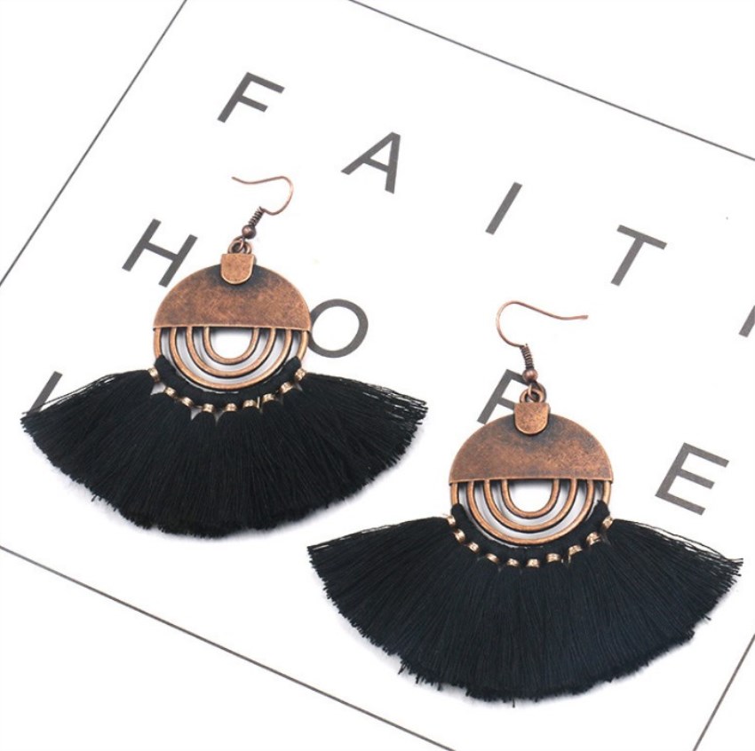 Ladies tassel earrings fan shaped girl bohemian pendant vintage tassel