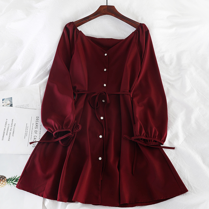 2020 summer new slash neck lantern sleeved women dresses button slim loose knee-length lady elegant dresses top quality, Red
2020 summer new slash neck lantern sleeved women dresses button slim loose knee-length lady elegant dresses top quality, Red