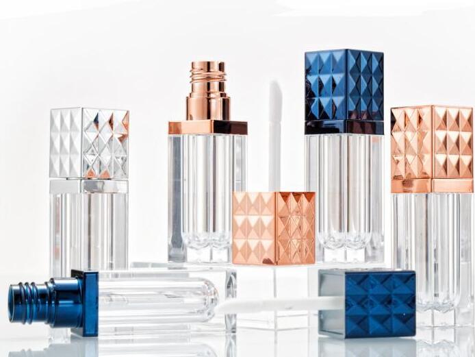 100pcs/lot Square Lip Gloss Tube Cosmetic Clear Lipbalm Container Gold/Silver/Rose Gold Makeup Vilas Tools
100pcs/lot Square Lip Gloss Tube Cosmetic Clear Lipbalm Container Gold/Silver/Rose Gold Makeup Vilas Tools