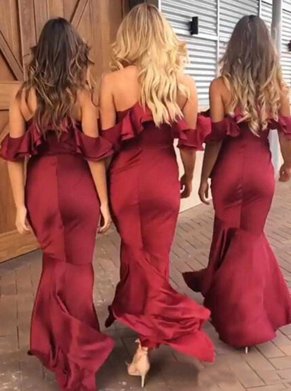 Vintage Burgundy Spaghetti Mermaid Bridesmaid Dresses Cheap Off Shoulder Hi-Lo Formal Prom Evening Gown Long Miad Of Honor Dresses