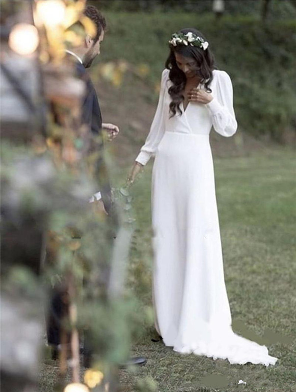 Simple 2019 Bohemian Country Wedding Dresses V-Neck Backless Long Sleeve Beach Plus Size Wedding Dress vestido de novia Cheap