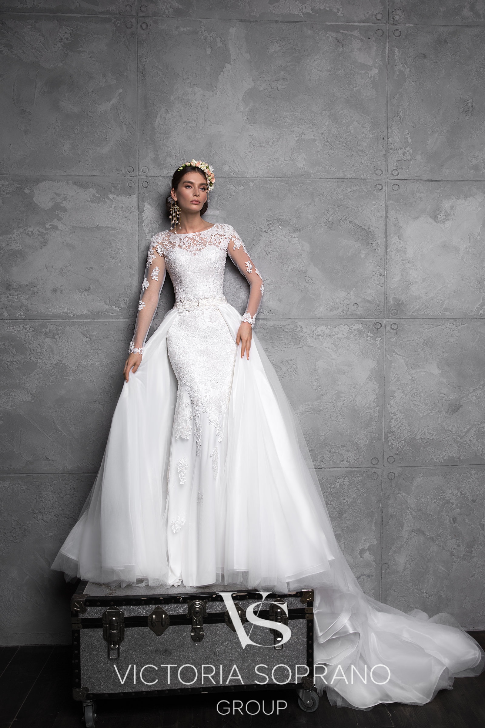 New Mermaid Wedding Dresses With Detachable Train Jewel Neck Long Sleeve Lace Bridal Gowns Plus Size Applique Sweep Train Wedding Dress