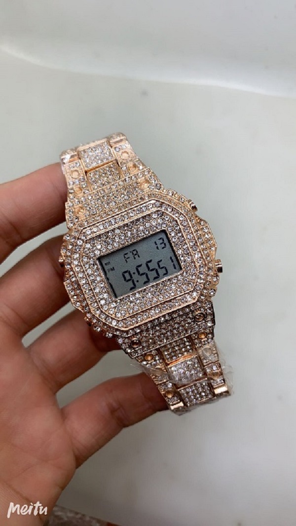 2020 New luxury mens watches quartz-watch Casual business male clock Montre homme diamond CSO watch designer watches reloj de lujo
2020 New luxury mens watches quartz-watch Casual business male clock Montre homme diamond CSO watch designer watches reloj de lujo