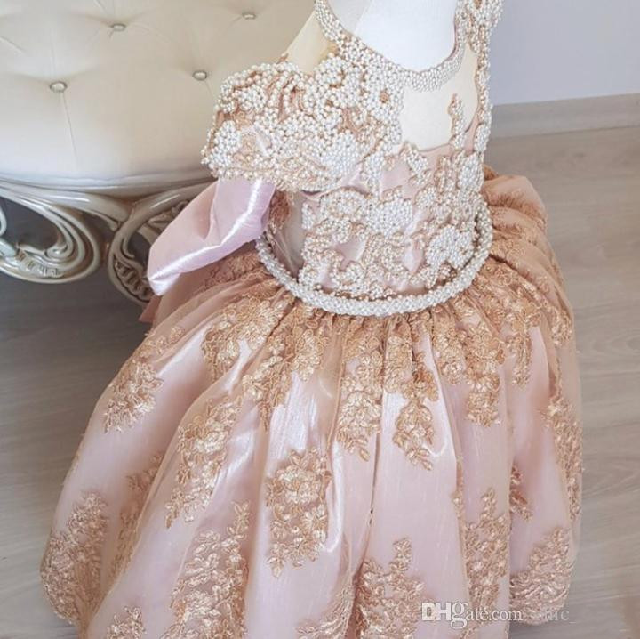 Luxurious Pearls Lace 2019 Flower Girl Dresses Short Sleeves Little Girl Wedding Dresses Vintage Pageant Dresses