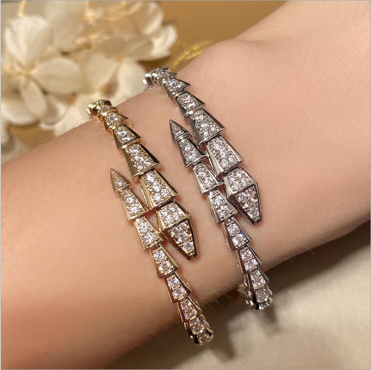 925 silver needle cold wind women earrings large circle temperament circle simple zircon earrings, As pic
925 silver needle cold wind women earrings large circle temperament circle simple zircon earrings, As pic