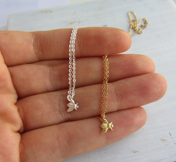 10PCS Tiny Honeybee Necklace Bumble Queen Honey Bee Wasp Necklace Cute Insect Animal Bird Bumblebee Honeycomb Beehive Necklaces Women