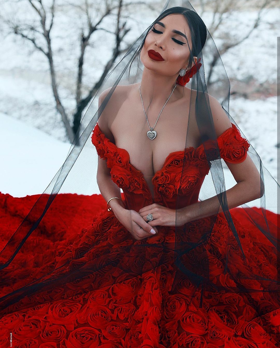 dark red wedding dresses with 3d flowers off shoulder backless sexy wedding dress saudi arabic modern robes de marie